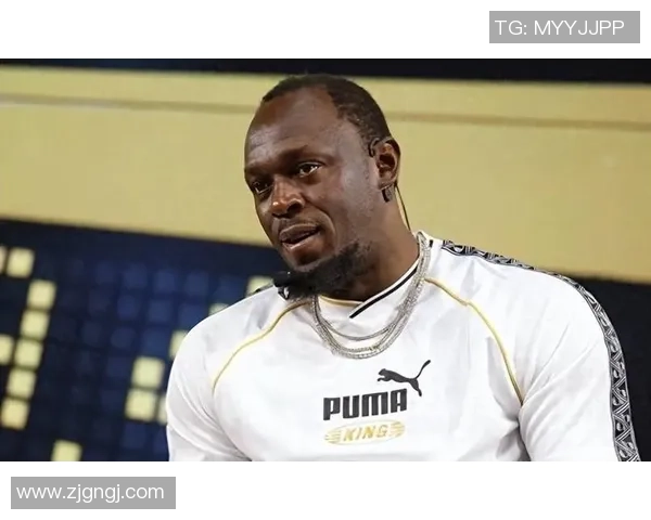 博尔特足球明星之路：从田径之王到绿茵场上的闪电传奇